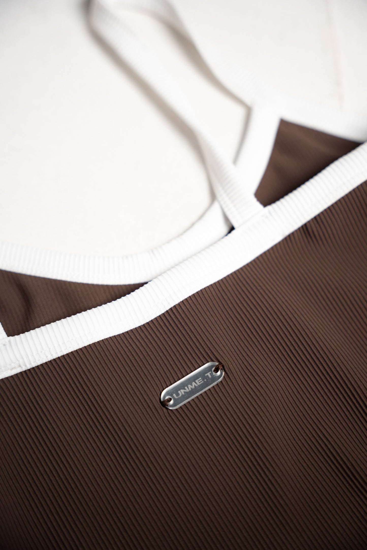 UNME.T Top Crop Brown