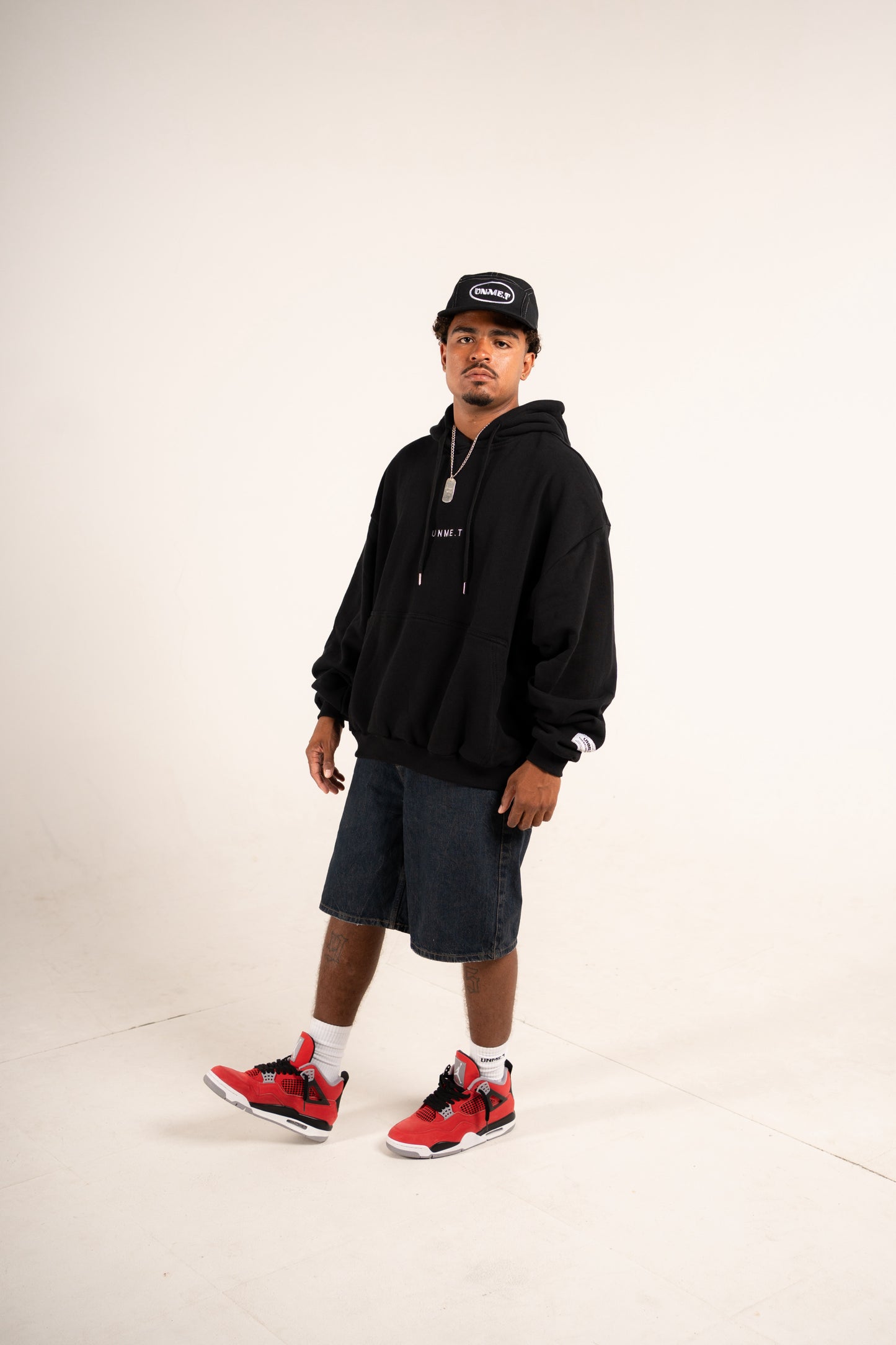 UNME.T Oversized Hoodie Black