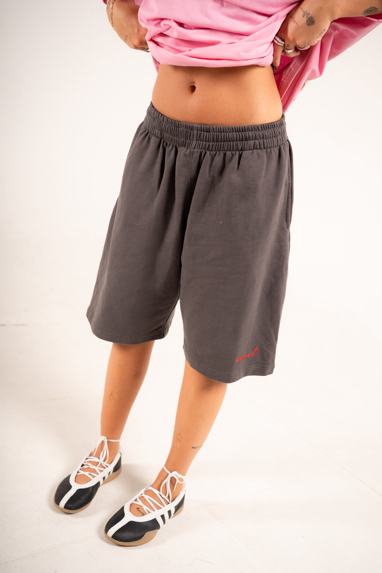 UNME.T Jogger Bermuda Shorts Night Shade