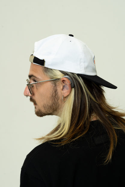 UNME.T Cap it White & Black