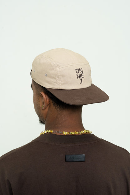 UNME.T  Cap it Cream & Brown